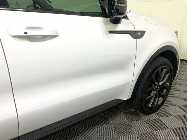 used 2023 Kia Sorento car, priced at $33,041