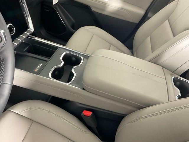 new 2025 GMC Acadia car, priced at $49,588