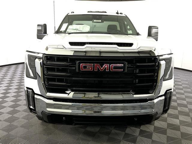 new 2025 GMC Sierra 2500 car, priced at $52,715