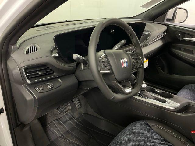 new 2025 Buick Envista car, priced at $27,035