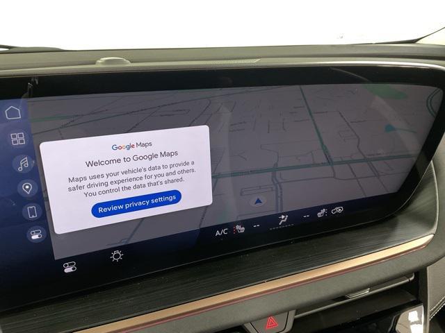 new 2025 Buick Envision car, priced at $42,423