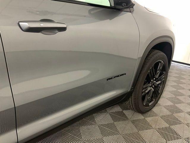 new 2025 GMC Acadia car, priced at $51,793