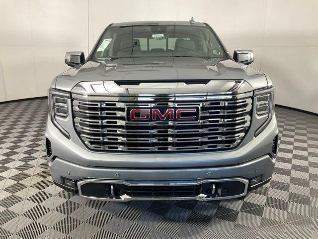 new 2025 GMC Sierra 1500 car, priced at $72,653