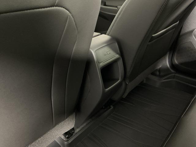 new 2025 Buick Envista car, priced at $27,605