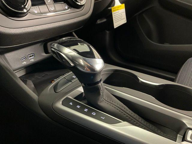 new 2025 Buick Envista car, priced at $27,605