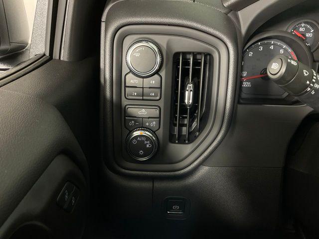 new 2025 GMC Sierra 1500 car, priced at $43,399