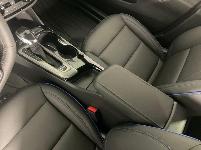 new 2025 Buick Envista car, priced at $28,930
