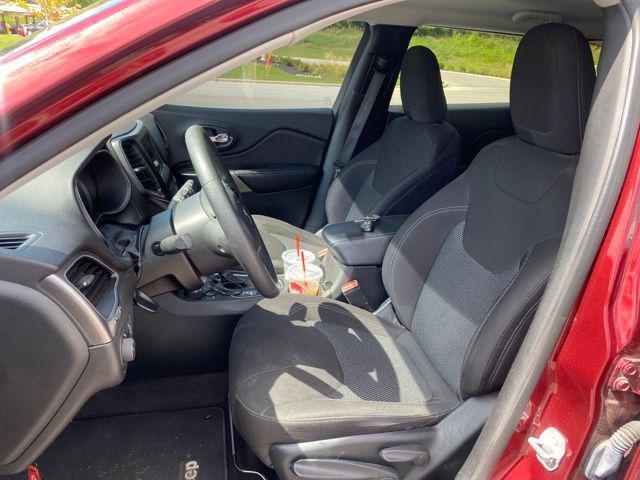 used 2019 Jeep Cherokee car, priced at $15,863