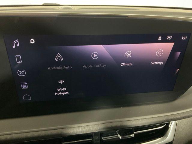 new 2025 Buick Envista car, priced at $30,890