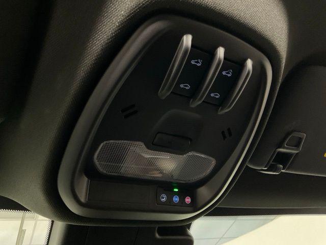 new 2025 Buick Envista car, priced at $30,890