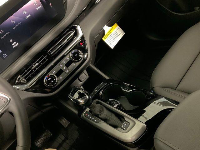 new 2025 Buick Envista car, priced at $28,505