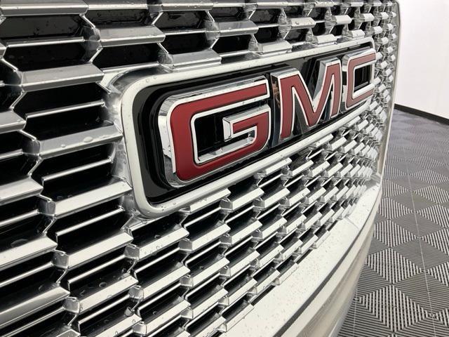 new 2024 GMC Yukon XL car, priced at $93,360