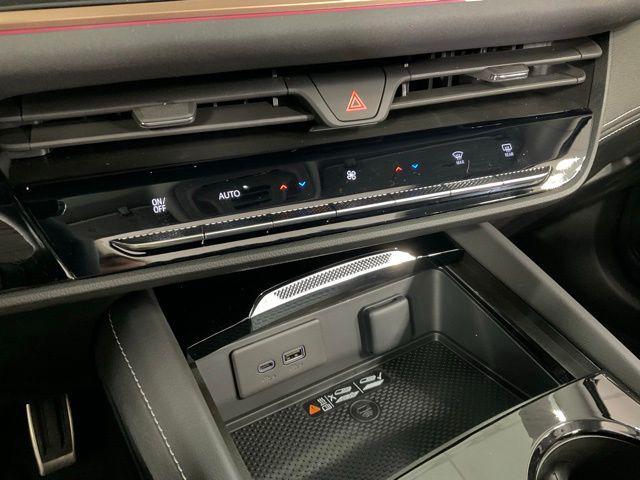 new 2025 Buick Envision car, priced at $42,423