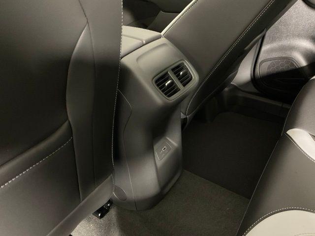 new 2025 Buick Envision car, priced at $42,423