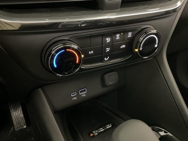 new 2025 Buick Encore GX car, priced at $30,235
