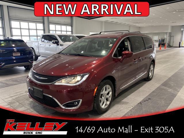 used 2018 Chrysler Pacifica car, priced at $15,549