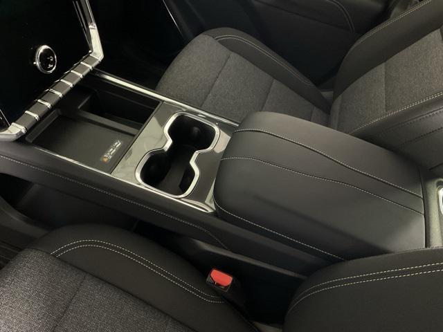 new 2025 GMC Acadia car, priced at $44,120