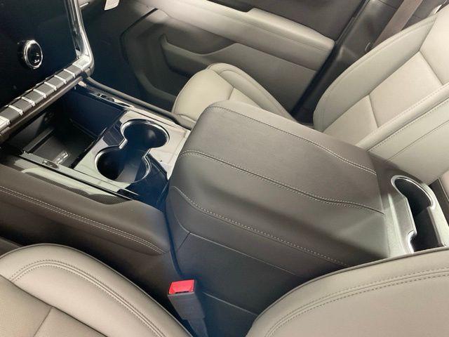 new 2025 GMC Yukon car, priced at $74,105
