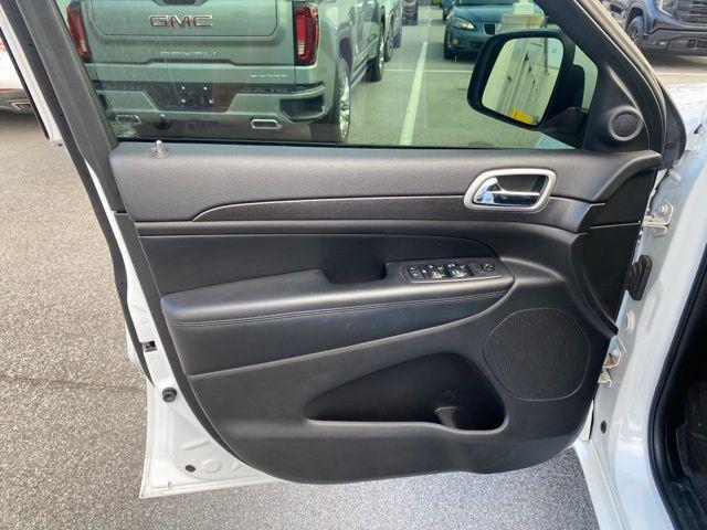 used 2018 Jeep Grand Cherokee car, priced at $17,746
