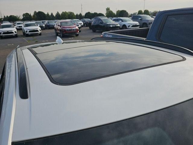 used 2023 Buick Envision car, priced at $26,052