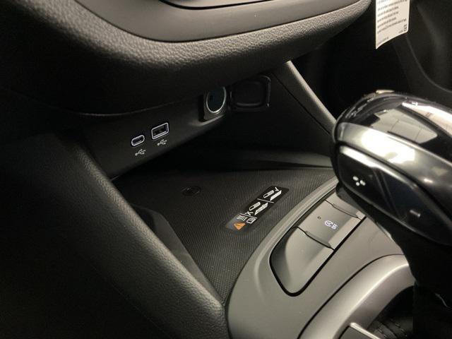 new 2025 Buick Envista car, priced at $28,100