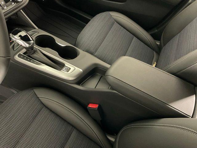 new 2025 Buick Envista car, priced at $28,100