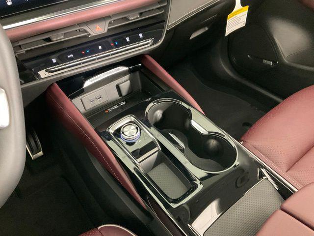 used 2025 Buick Envision car, priced at $37,640