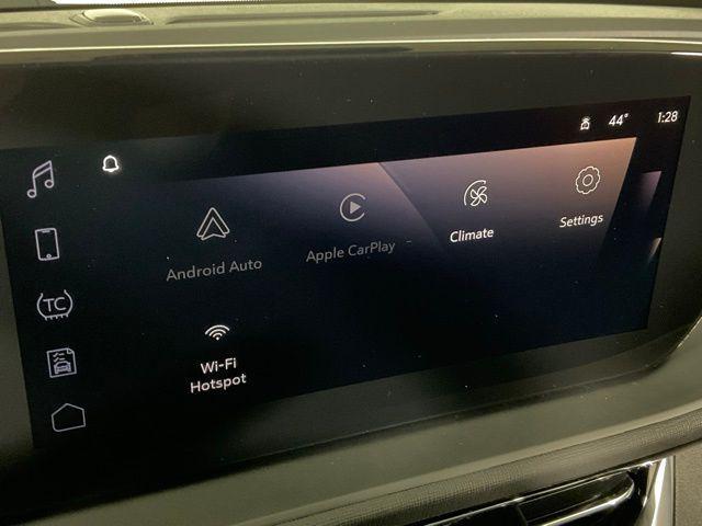 new 2025 Buick Envista car, priced at $28,605