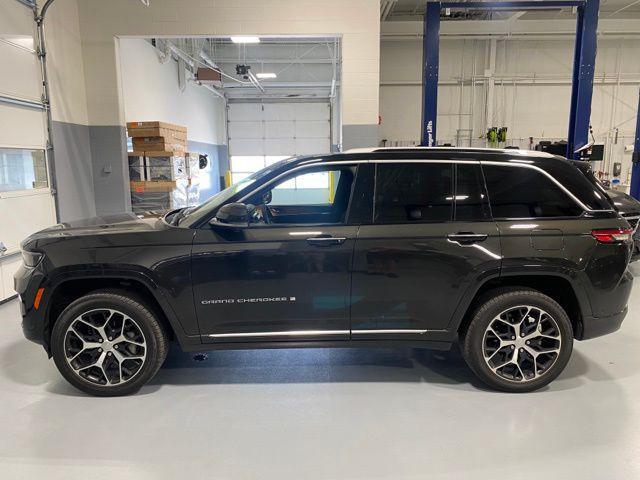 used 2024 Jeep Grand Cherokee car, priced at $52,299