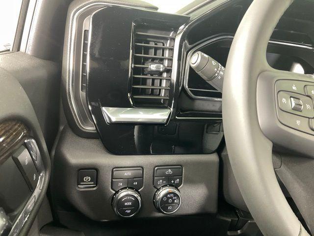 new 2025 GMC Sierra 1500 car, priced at $51,382