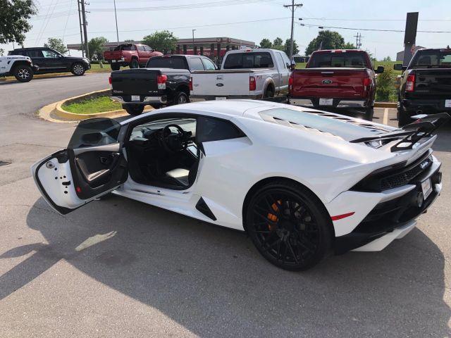 used 2020 Lamborghini Huracan EVO car, priced at $269,999