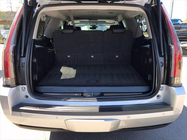 used 2020 Cadillac Escalade ESV car, priced at $29,950