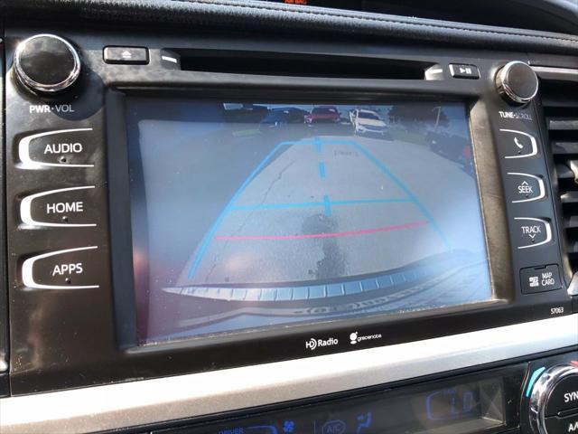 used 2014 Toyota Highlander car, priced at $14,999