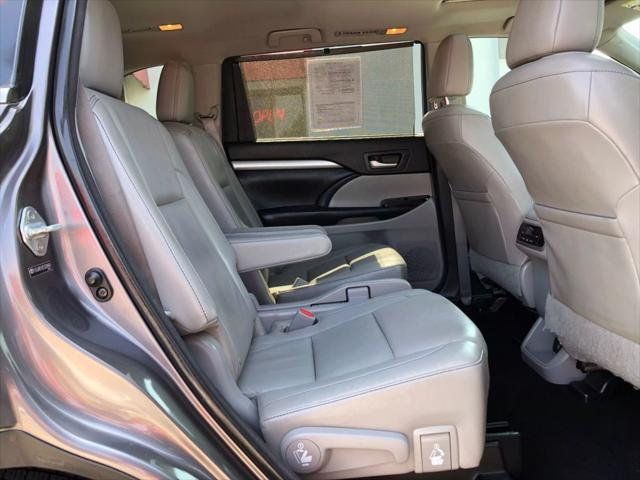 used 2014 Toyota Highlander car, priced at $14,999