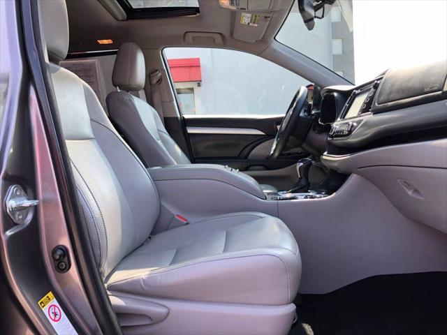 used 2014 Toyota Highlander car, priced at $14,999