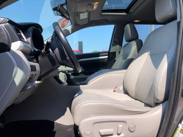 used 2014 Toyota Highlander car, priced at $14,999