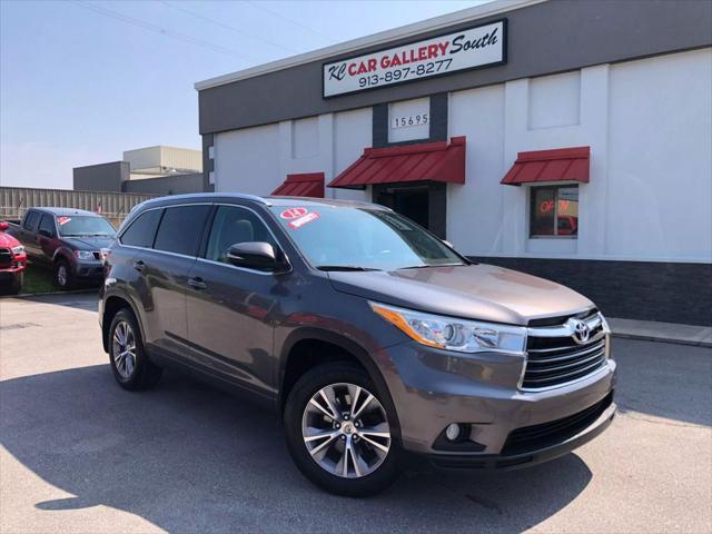 used 2014 Toyota Highlander car, priced at $14,999
