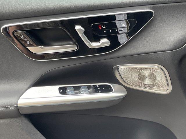 new 2025 Mercedes-Benz GLC 300 car, priced at $55,565