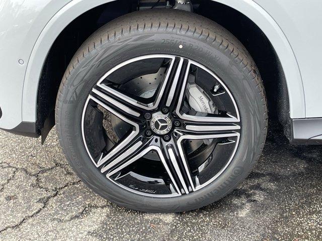 new 2025 Mercedes-Benz GLC 300 car, priced at $63,045