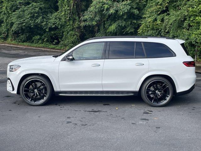 new 2025 Mercedes-Benz GLS 580 car, priced at $125,005