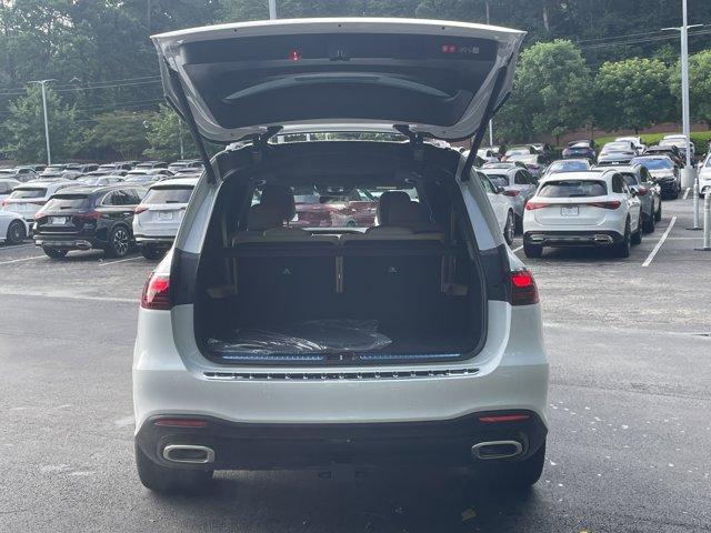 new 2025 Mercedes-Benz GLS 580 car, priced at $125,005
