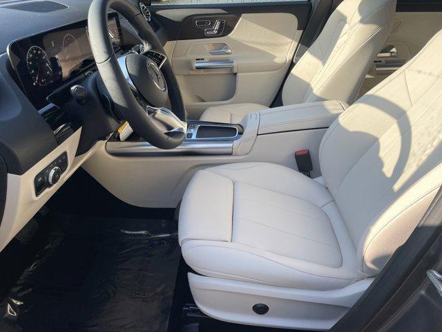 new 2025 Mercedes-Benz GLA 250 car, priced at $48,620