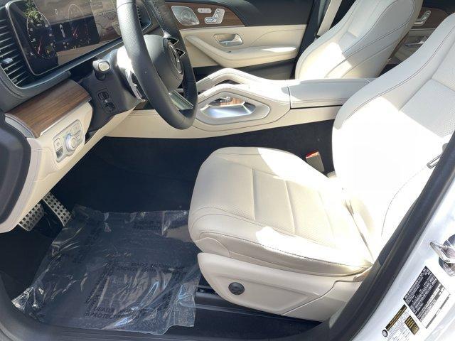 new 2025 Mercedes-Benz GLS 450 car, priced at $103,345