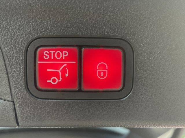 used 2025 Mercedes-Benz GLE 350 car, priced at $61,672