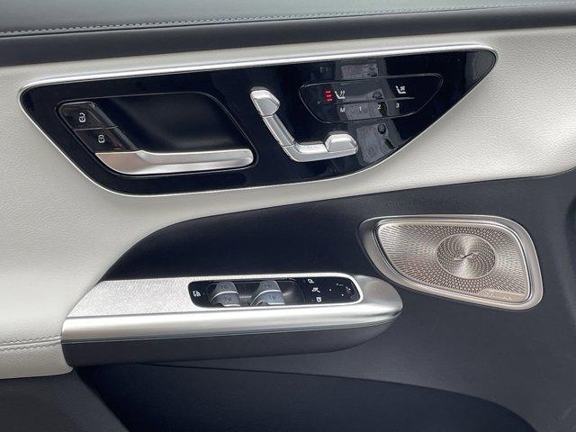 new 2025 Mercedes-Benz GLC 300 car, priced at $68,595