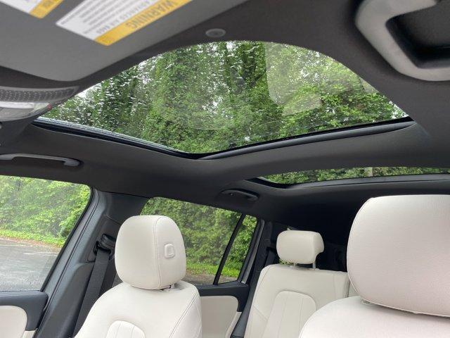 new 2025 Mercedes-Benz GLB 250 car, priced at $55,440