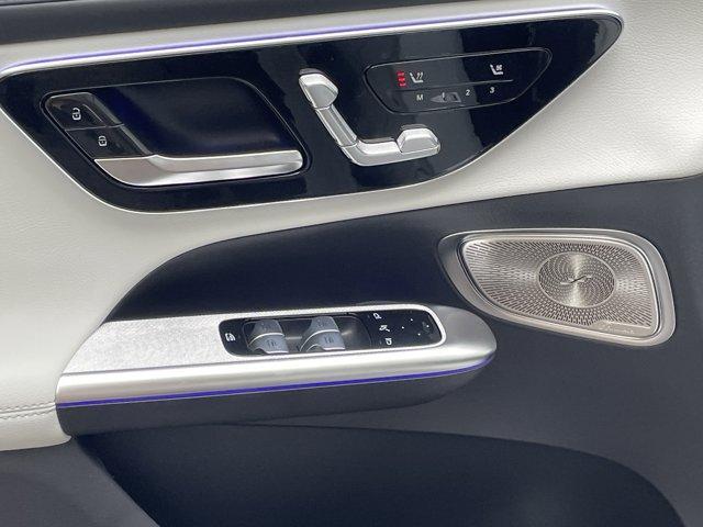 new 2025 Mercedes-Benz GLC 300 car, priced at $61,415
