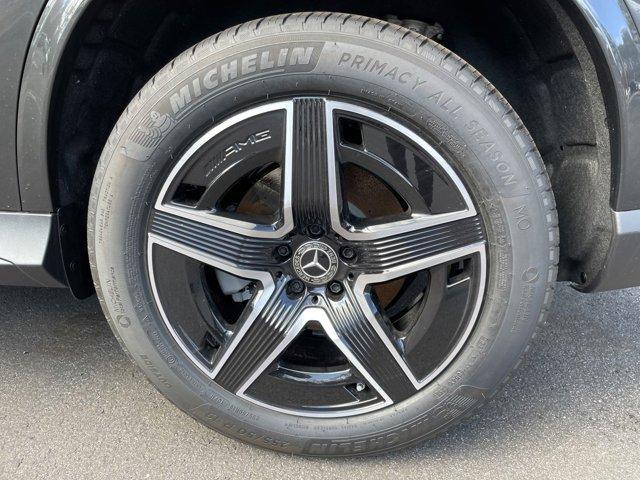 new 2025 Mercedes-Benz GLC 300 car, priced at $60,585