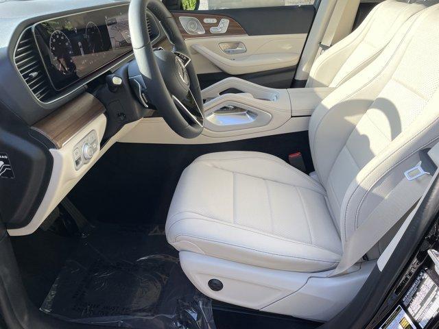 new 2025 Mercedes-Benz GLE 450 car, priced at $80,415