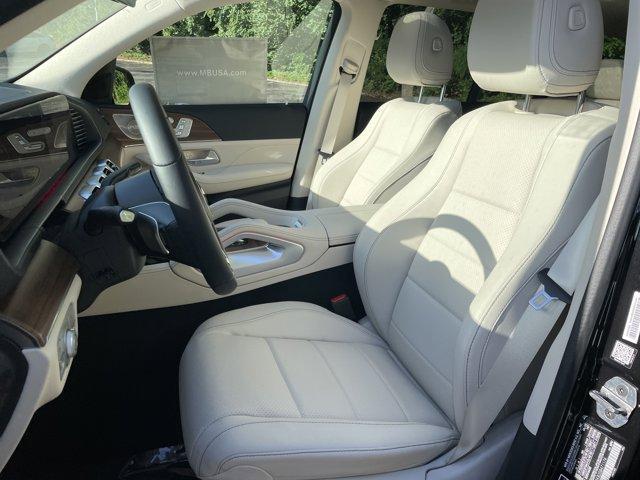 new 2025 Mercedes-Benz GLE 450 car, priced at $80,415